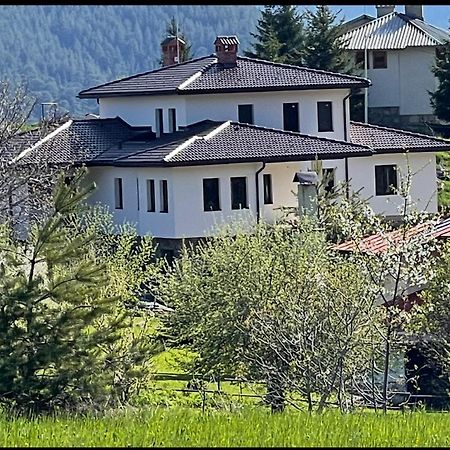 Къща За Гости Меча Стъпка Gela Luaran gambar